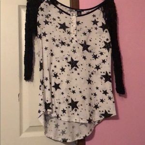 A rue21 T-shirt